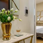 Casa Lounge Costituzione 招待所 卡利亚里