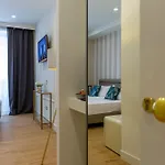 Casa Lounge Costituzione 卡利亚里