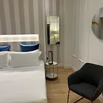 招待所 Casa Lounge Costituzione 卡利亚里