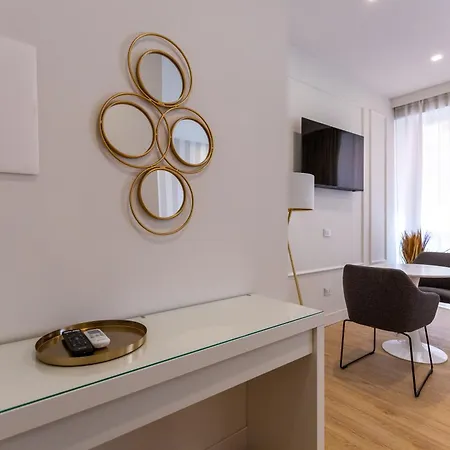 Casa Lounge Costituzione 4*