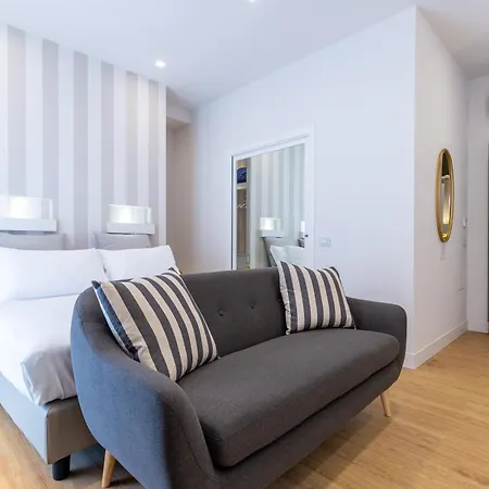 招待所 Casa Lounge Costituzione 4*