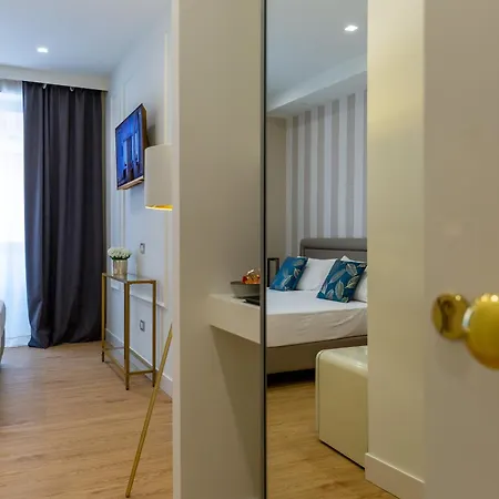 Casa Lounge Costituzione Κάλιαρι
