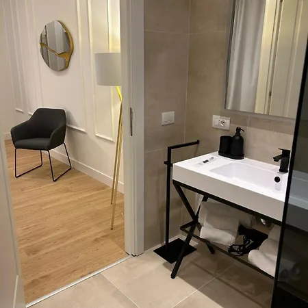 Πανσιόν Casa Lounge Costituzione 4*
