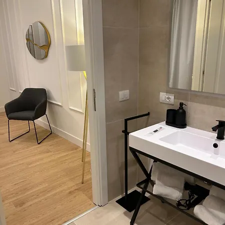 Casa Lounge Costituzione Κάλιαρι