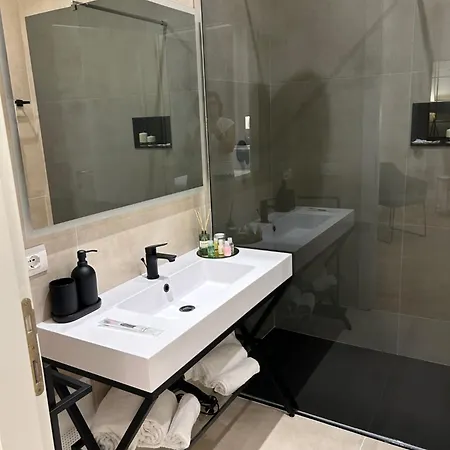 Casa Lounge Costituzione Πανσιόν