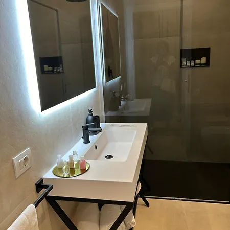 Πανσιόν Casa Lounge Costituzione