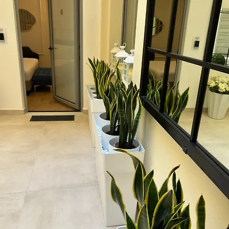 Casa Lounge Costituzione ゲストハウス 4*